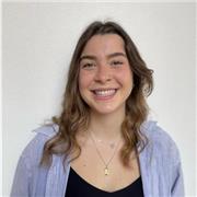 Je fais de l’aide aux devoirs pour des primaires et collègiens.